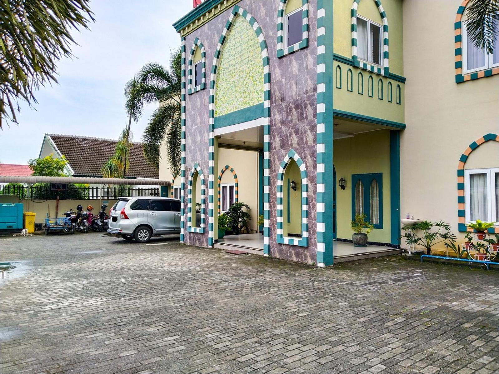 Grand Shaqilla Syariah Hotel Deli Tua Exterior foto