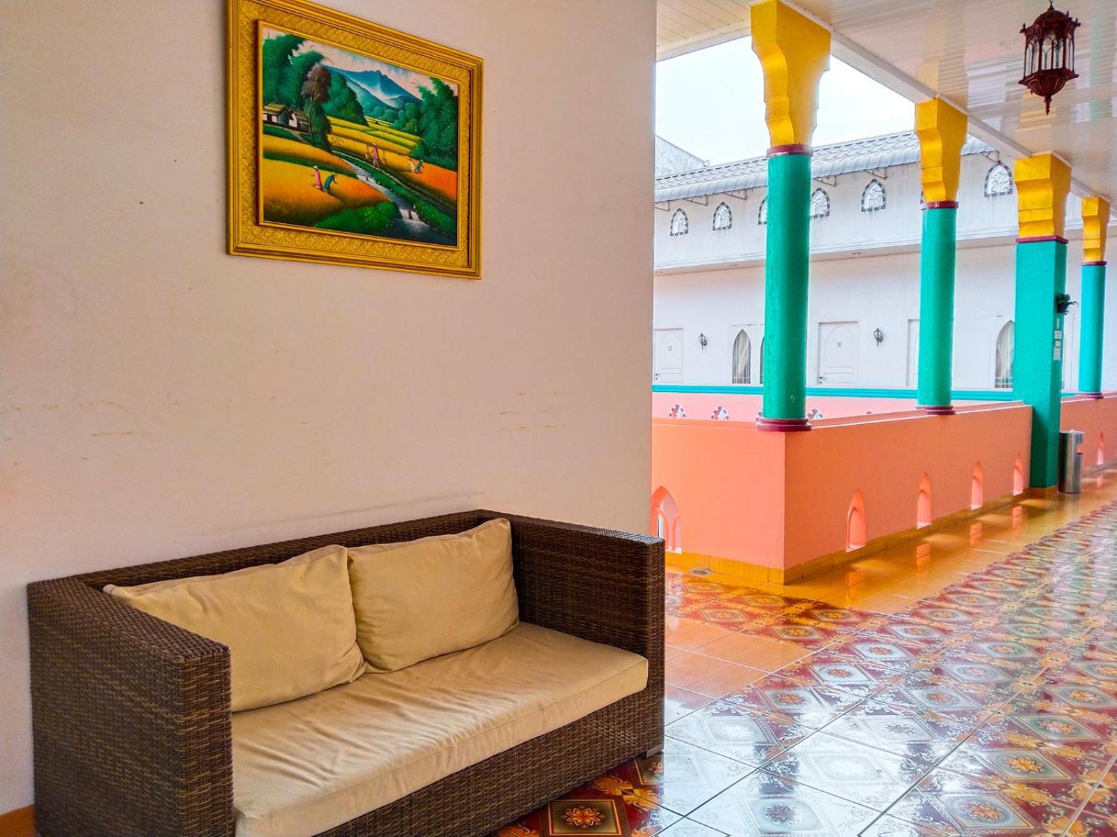 Grand Shaqilla Syariah Hotel Deli Tua Exterior foto