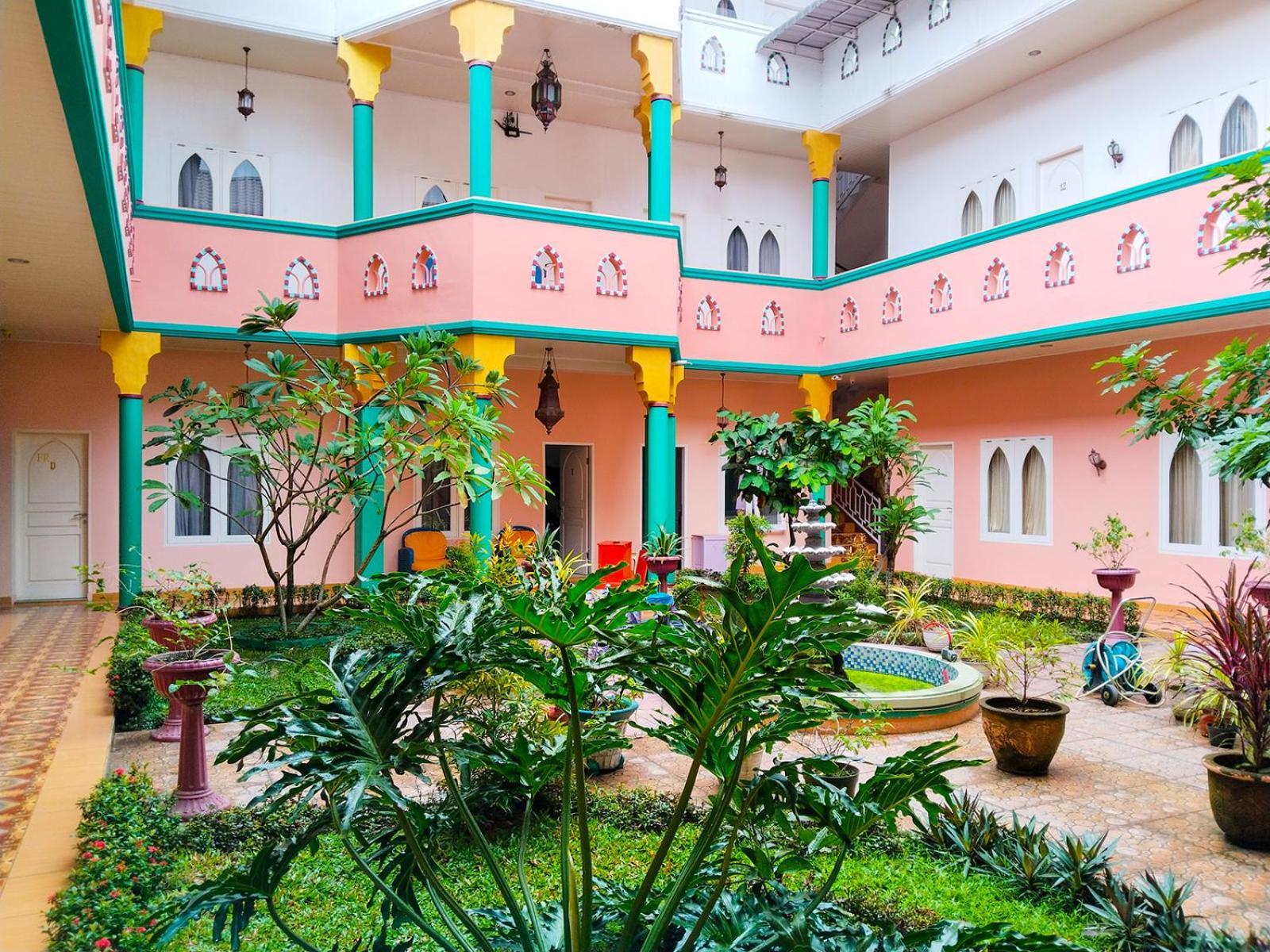 Grand Shaqilla Syariah Hotel Deli Tua Exterior foto